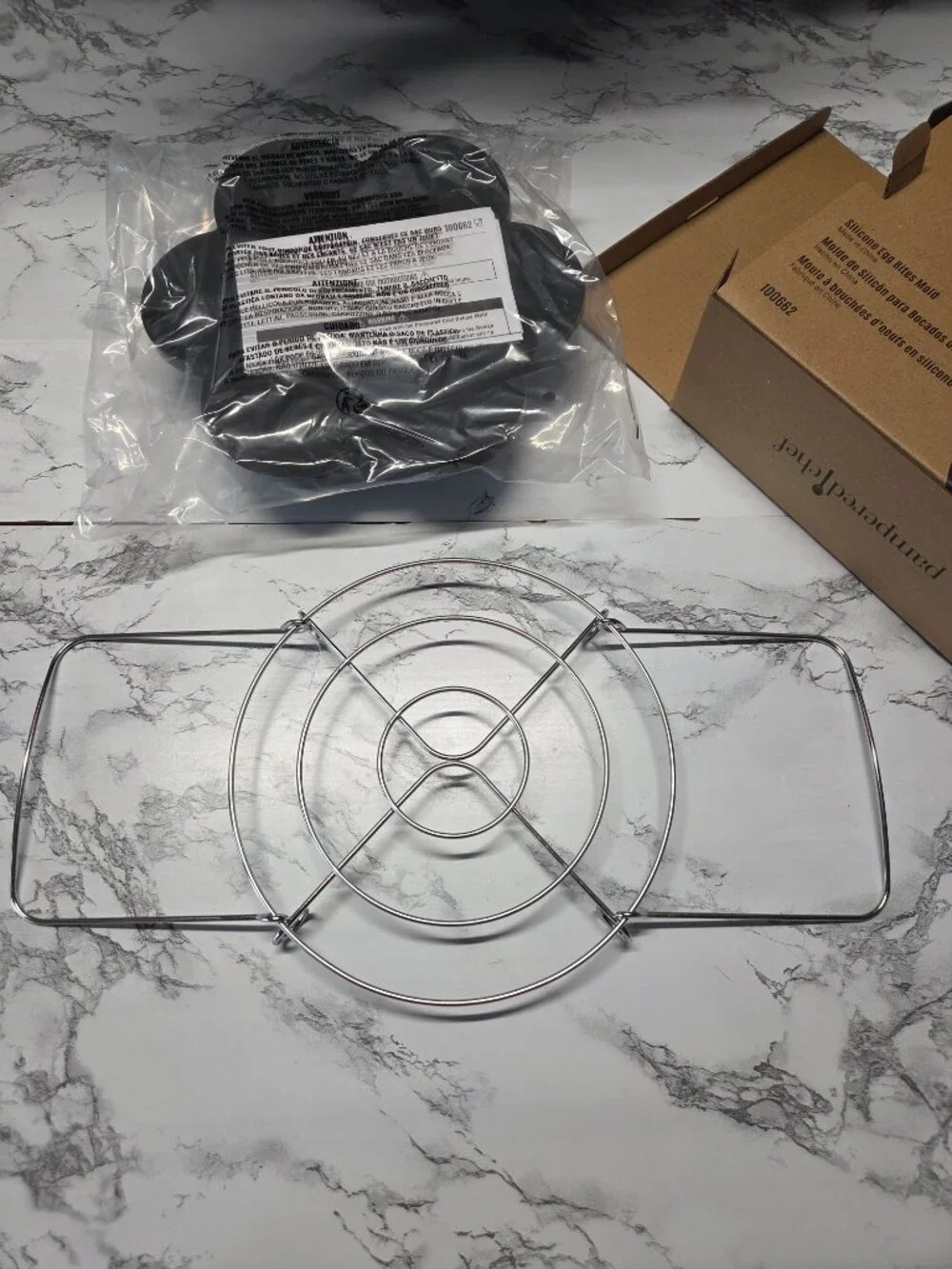 Pampered Chef Silicone Egg Bites Mold with Metal Rack New in Box Mold #100662